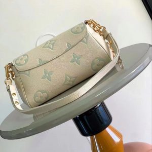 Сумка Louis Vuitton Pochette