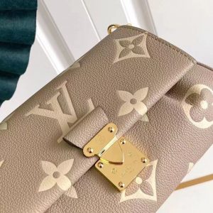 Сумка Louis Vuitton Pochette