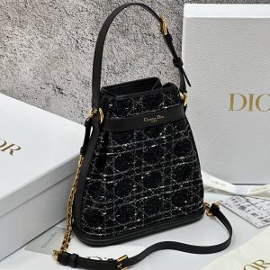 Сумка Dior C'est