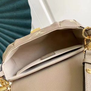 Сумка Louis Vuitton Pochette