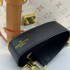 Сумка Louis Vuitton Petite Malle