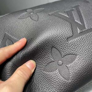 Сумка Louis Vuitton Coussin