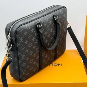 Сумка Louis Vuitton Voyage