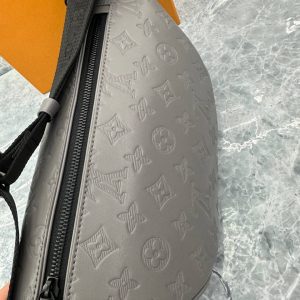 Сумка на пояс Louis Vuitton Discovery