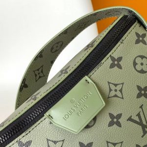 Клатч Louis Vuitton