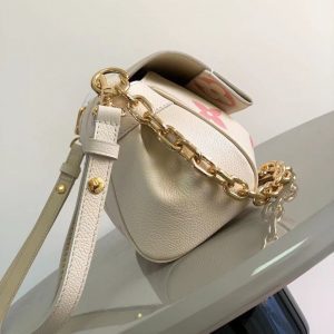 Сумка Louis Vuitton Pochette