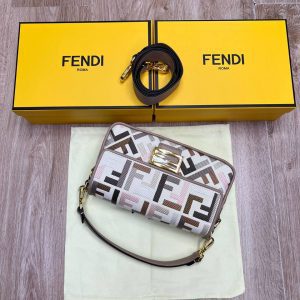 Сумка Fendi Baguette