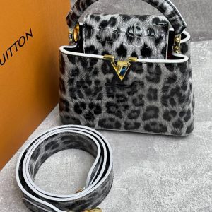 Сумка Louis Vuitton Capucines