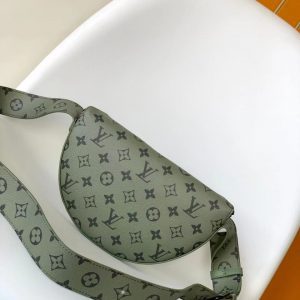 Клатч Louis Vuitton