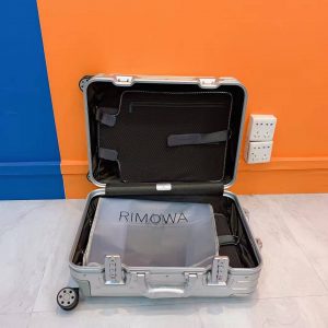 Чемодан Rimowa