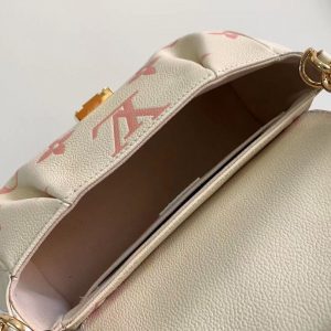 Сумка Louis Vuitton Pochette