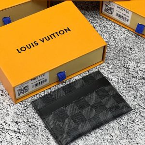 Визитница Louis Vuitton