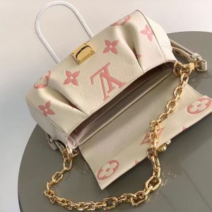 Сумка Louis Vuitton Pochette