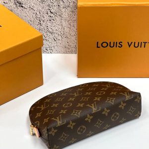 Косметичка Louis Vuitton Cosmetic Pouch