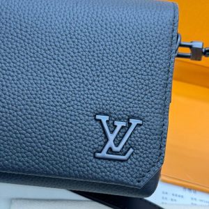 Сумка Louis Vuitton Takeoff