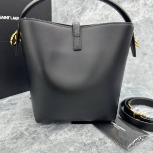 Сумка Yves Saint Laurent LE 37