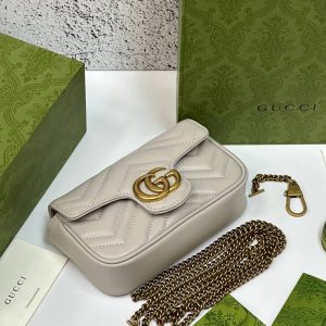 Сумка Gucci GG MARMONT LEATHER SUPER MINI