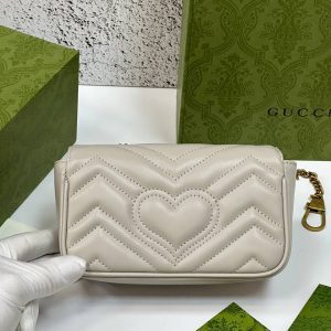 Сумка Gucci GG MARMONT LEATHER SUPER MINI