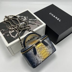 Сумка-косметичка Chanel