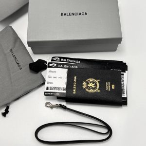 Обложка на паспорт Balenciaga