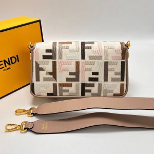 Сумка Fendi Baguette