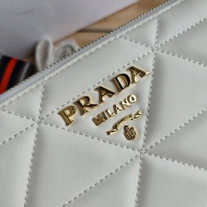 Сумка Prada