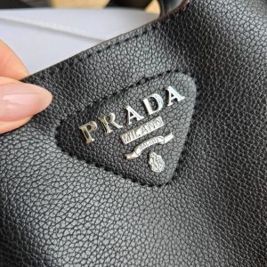 Сумка Prada