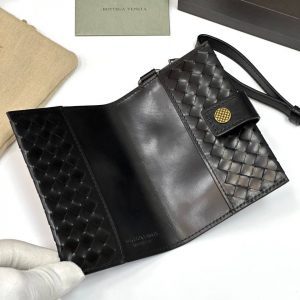 Обложка для паспорта Bottega Veneta