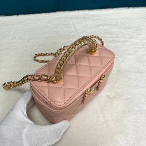 Сумка-косметичка Chanel