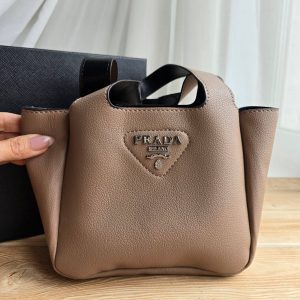 Сумка Prada