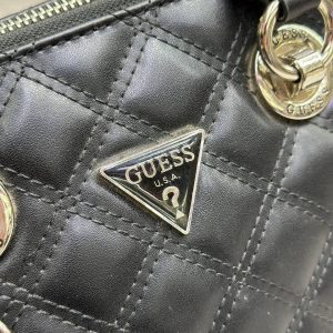 Сумка Guess